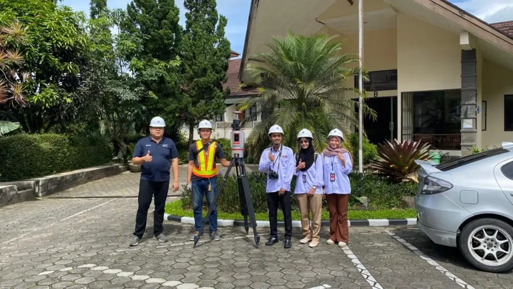 Surveyor Akuisisi data